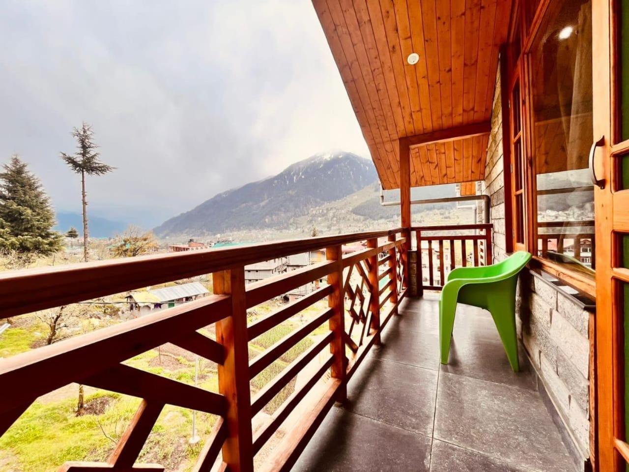 Hotel The Rohtang Chalet Manāli Exterior foto